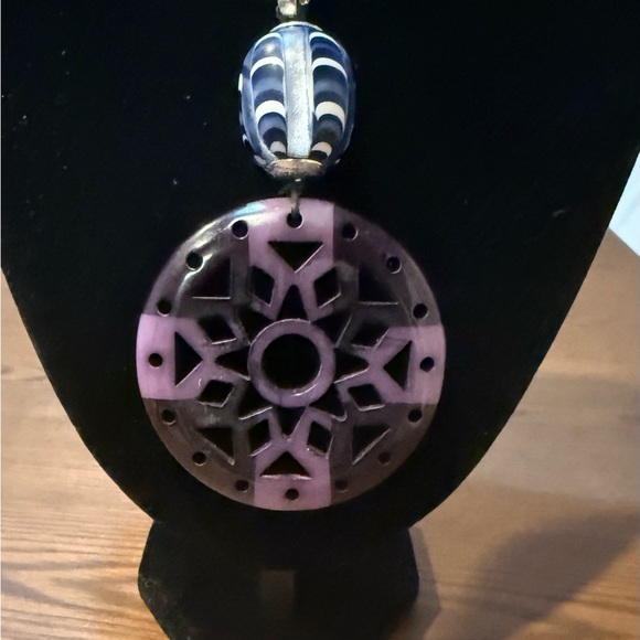 Vintage Chico's "Simone Coil" Pendant Necklace On Wire - Picture 2 of 6